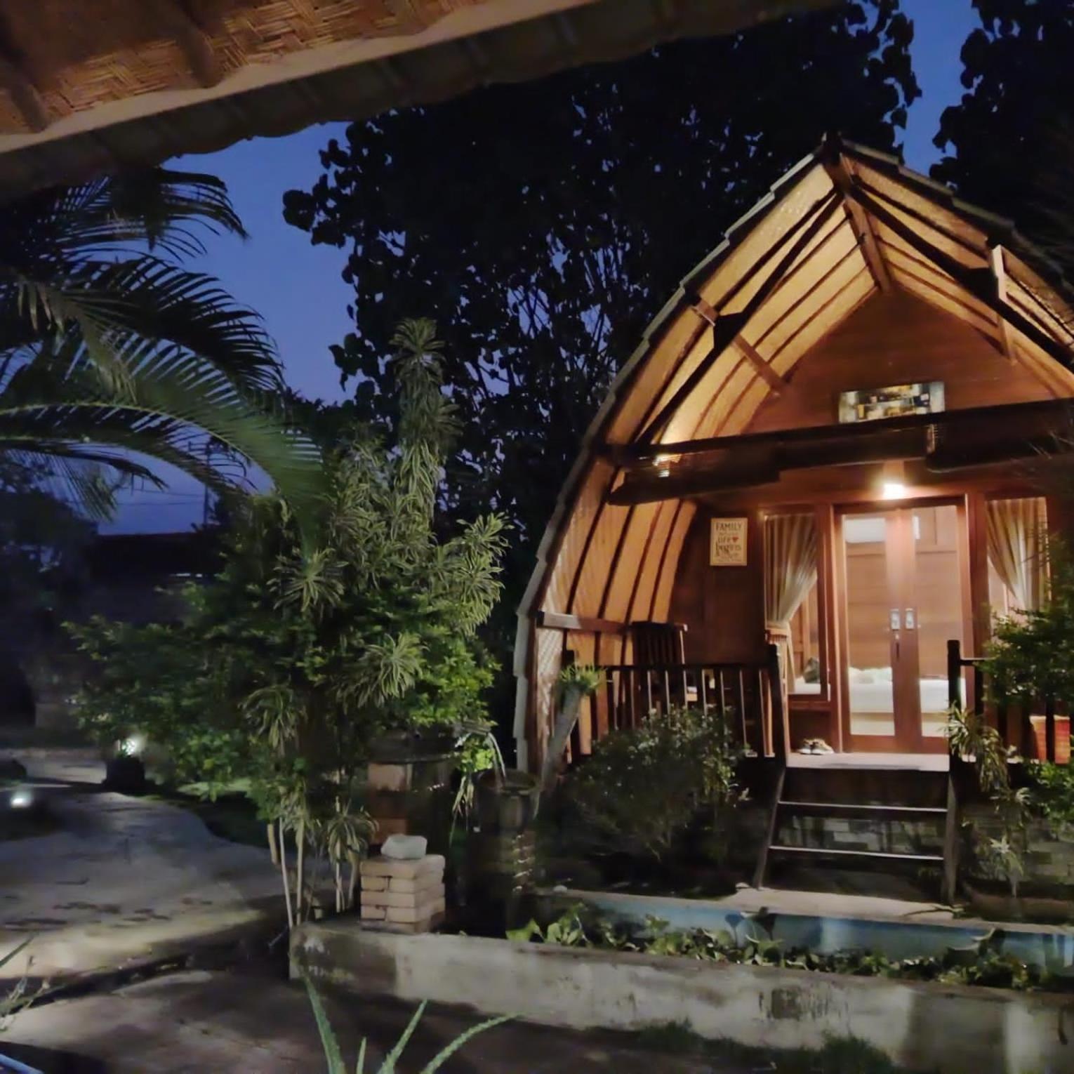 Maha Nusa Menjangan Banyuwedang Exterior foto